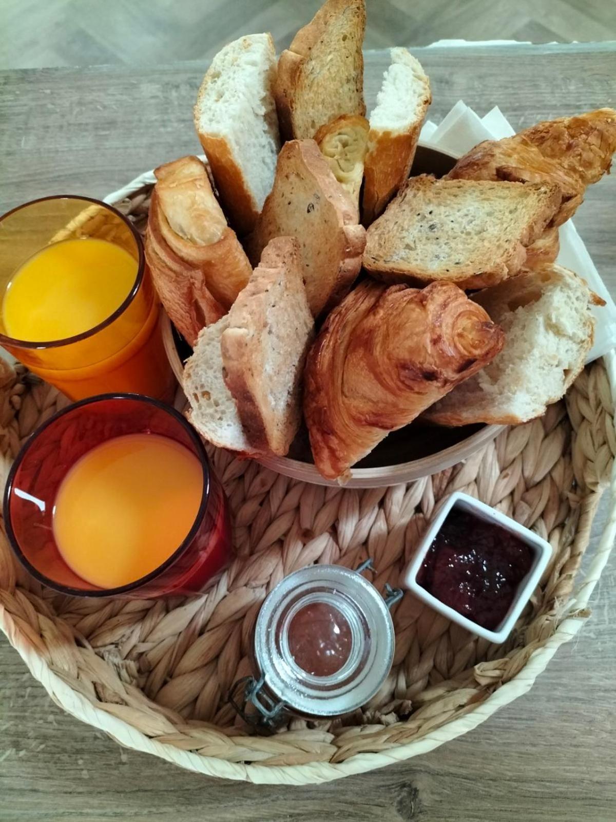 La Maison Du Four A Pain Grandchamp  Ngoại thất bức ảnh
